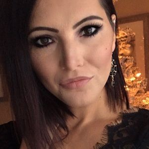 Meet your Posher, Connie